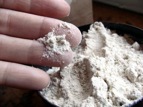Discover the Surprising Benefits of Diatomaceous Earth for Your Bathroom